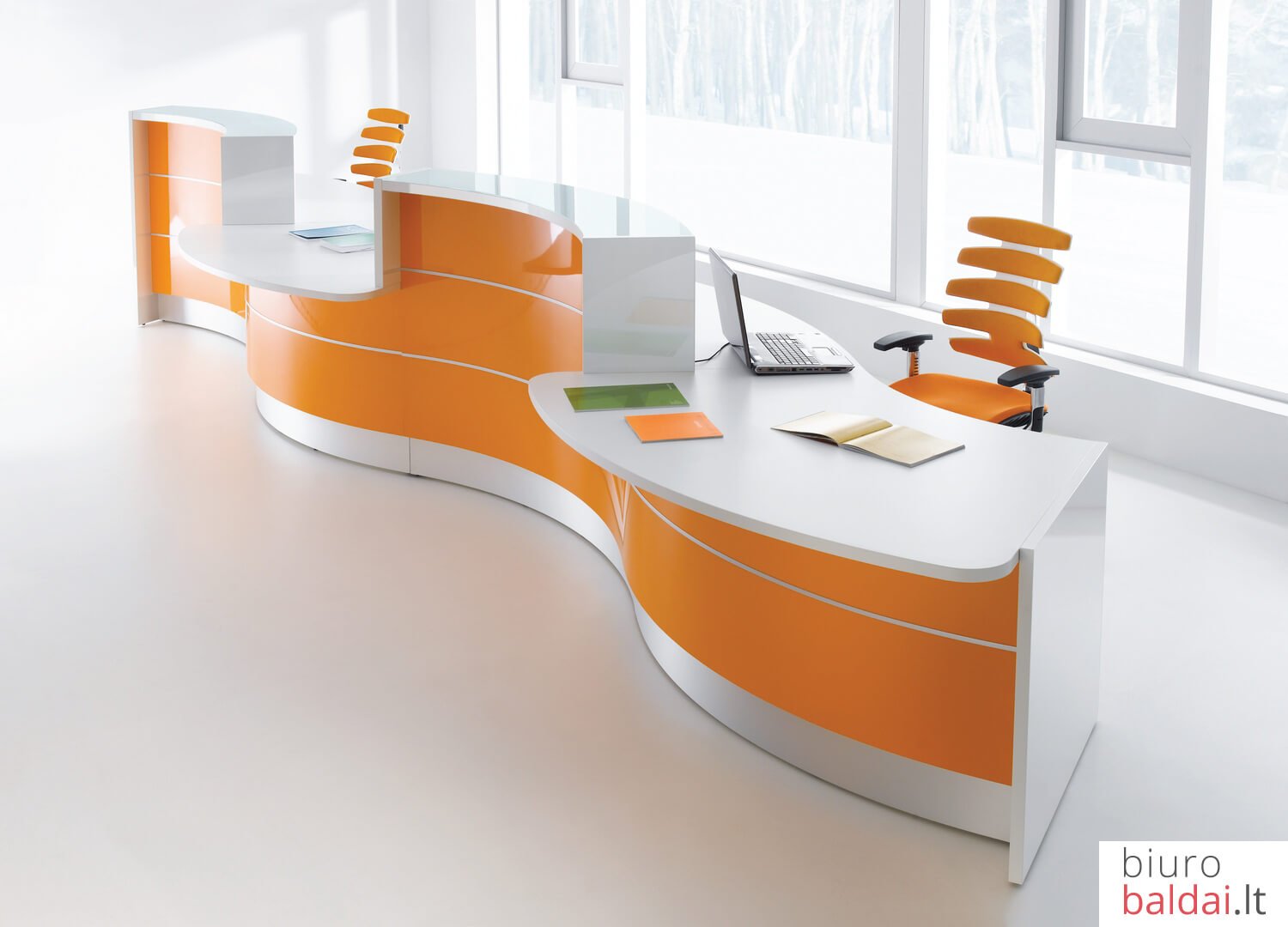 Recepcijų stalas VALDE