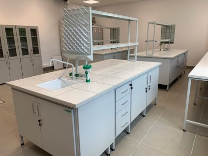 Laboratoriniai baldai STEAM